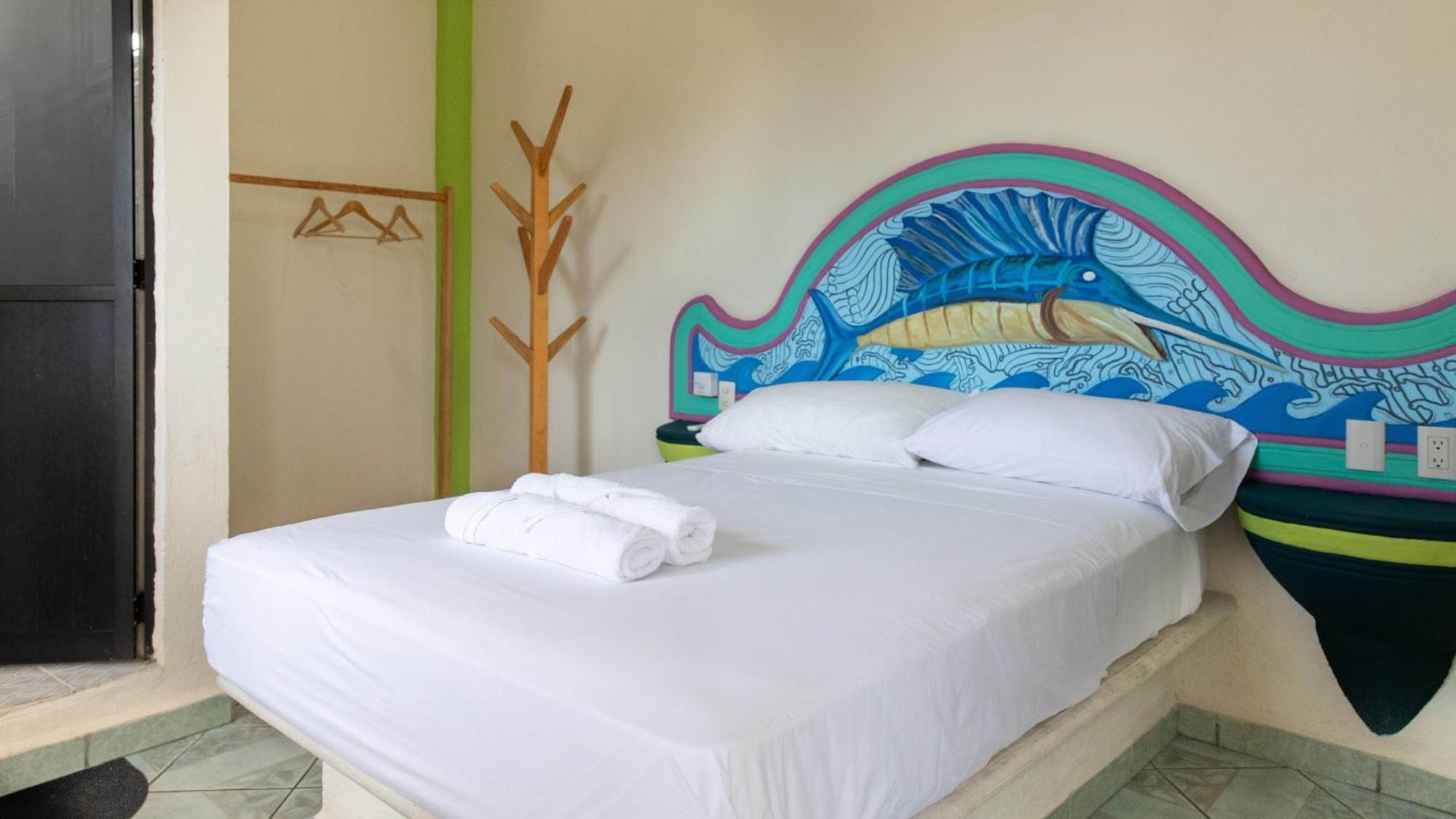 Pensión Girasol Puerto Escondido (Oaxaca)
